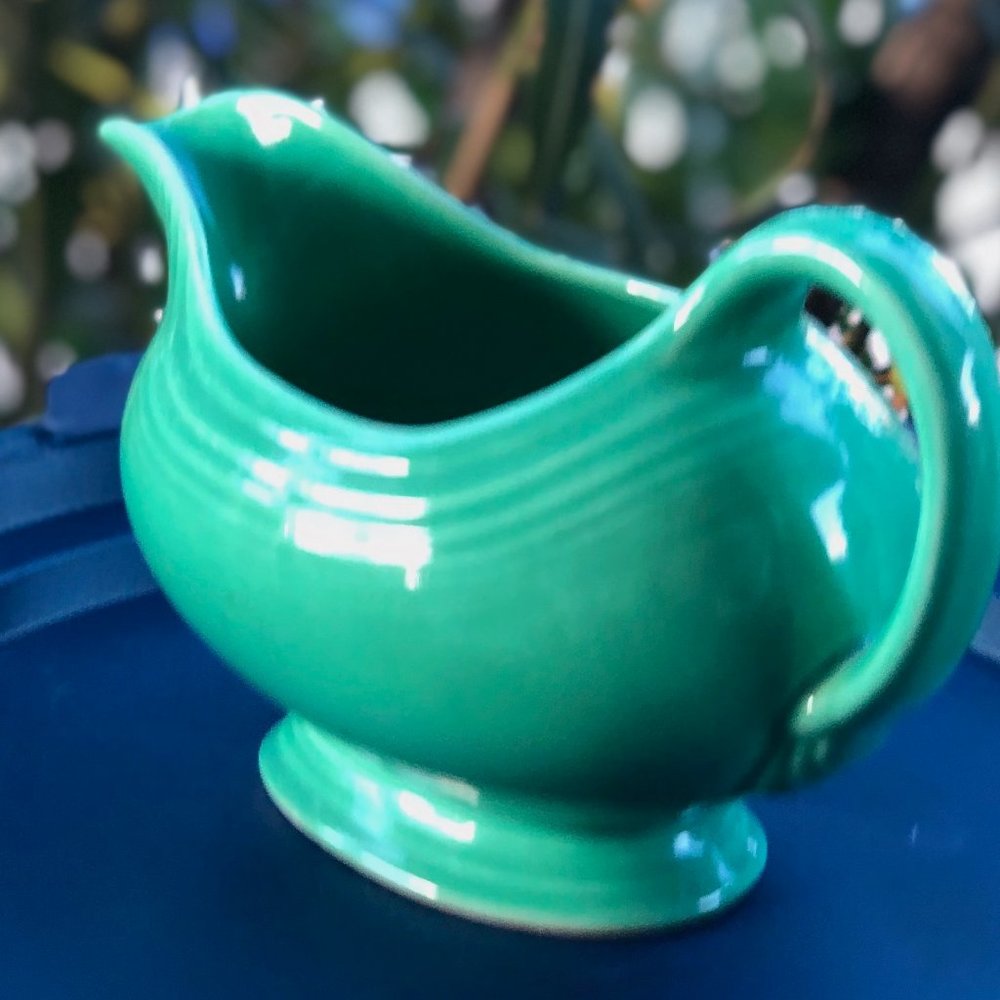 Vintage FIESTAWARE Homer Laughlin SAUCE BOAT Gravy Boat Original Light GREEN - Picture 2 of 4